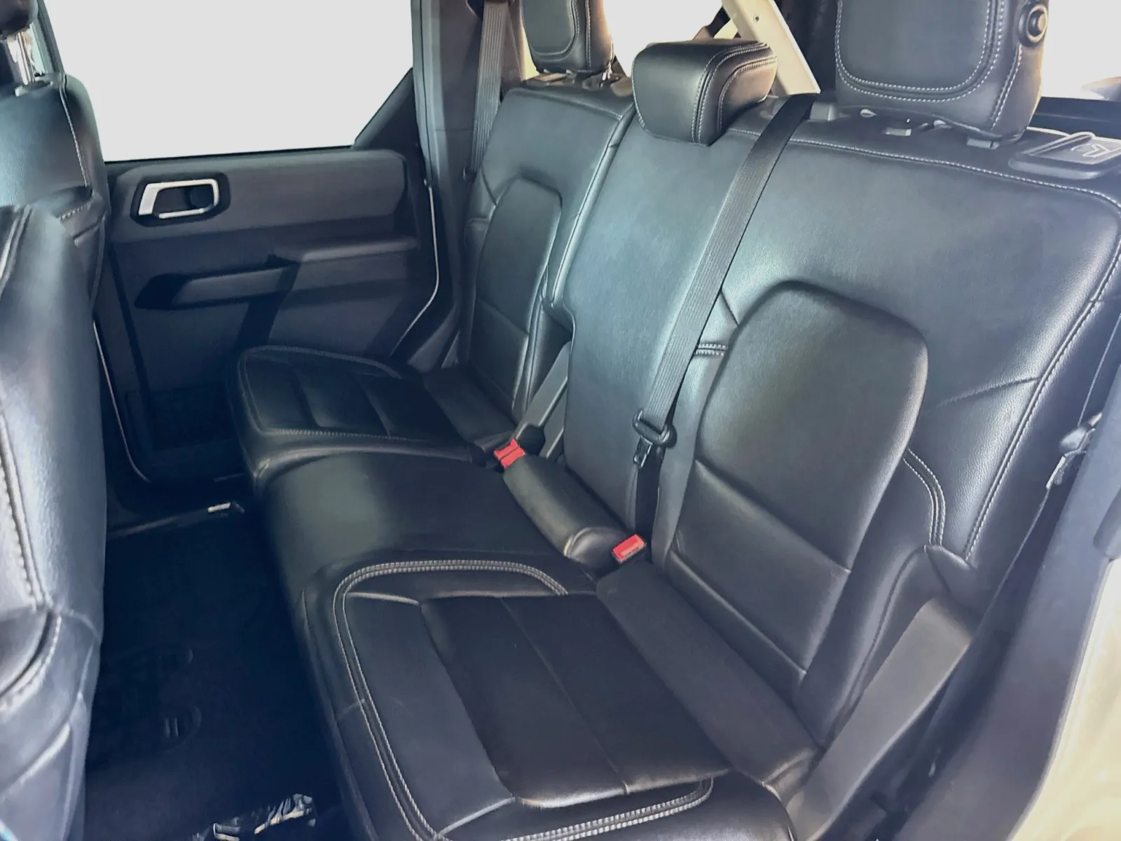 Ford Bronco photo 14