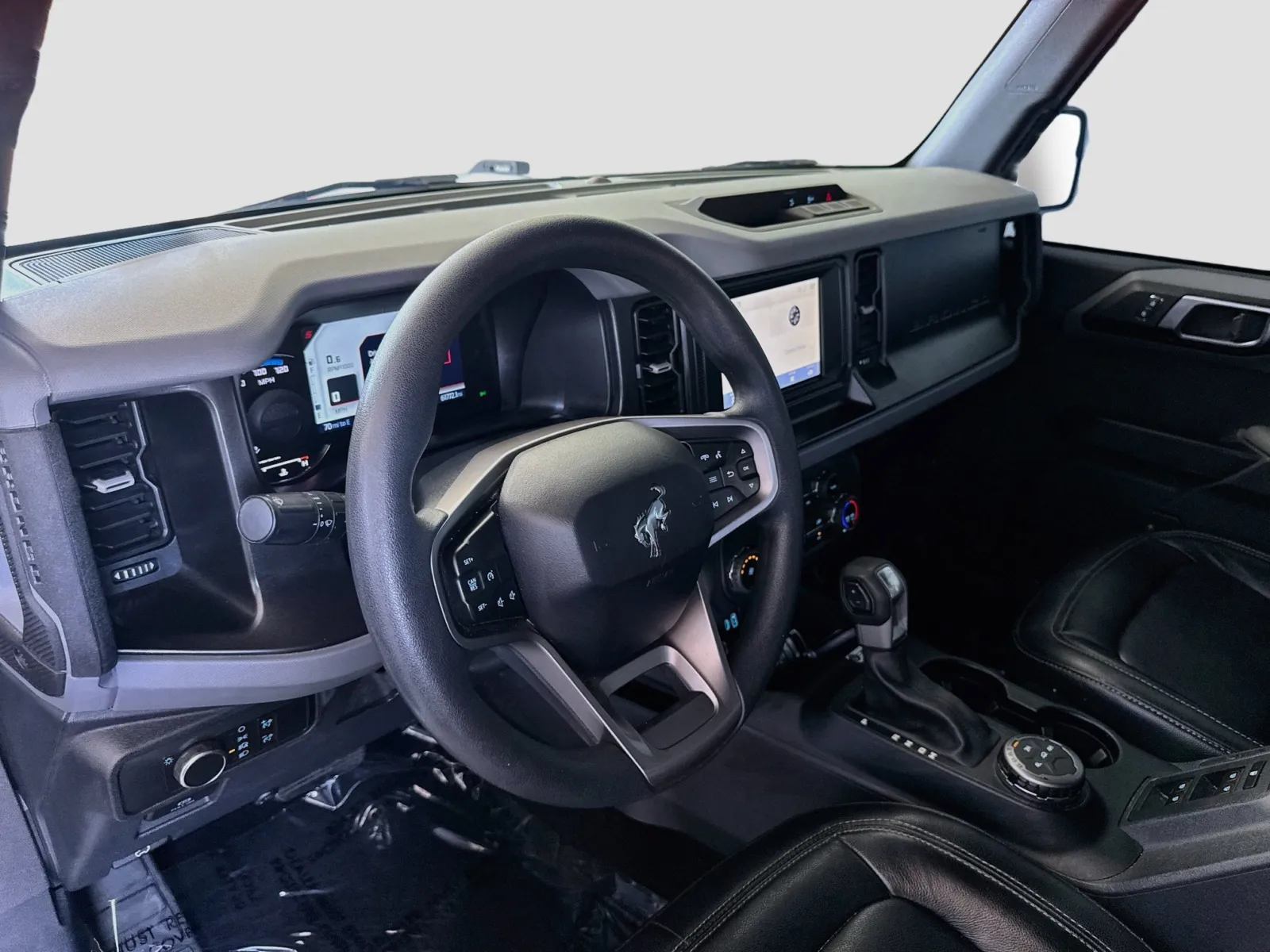 Ford Bronco photo 7