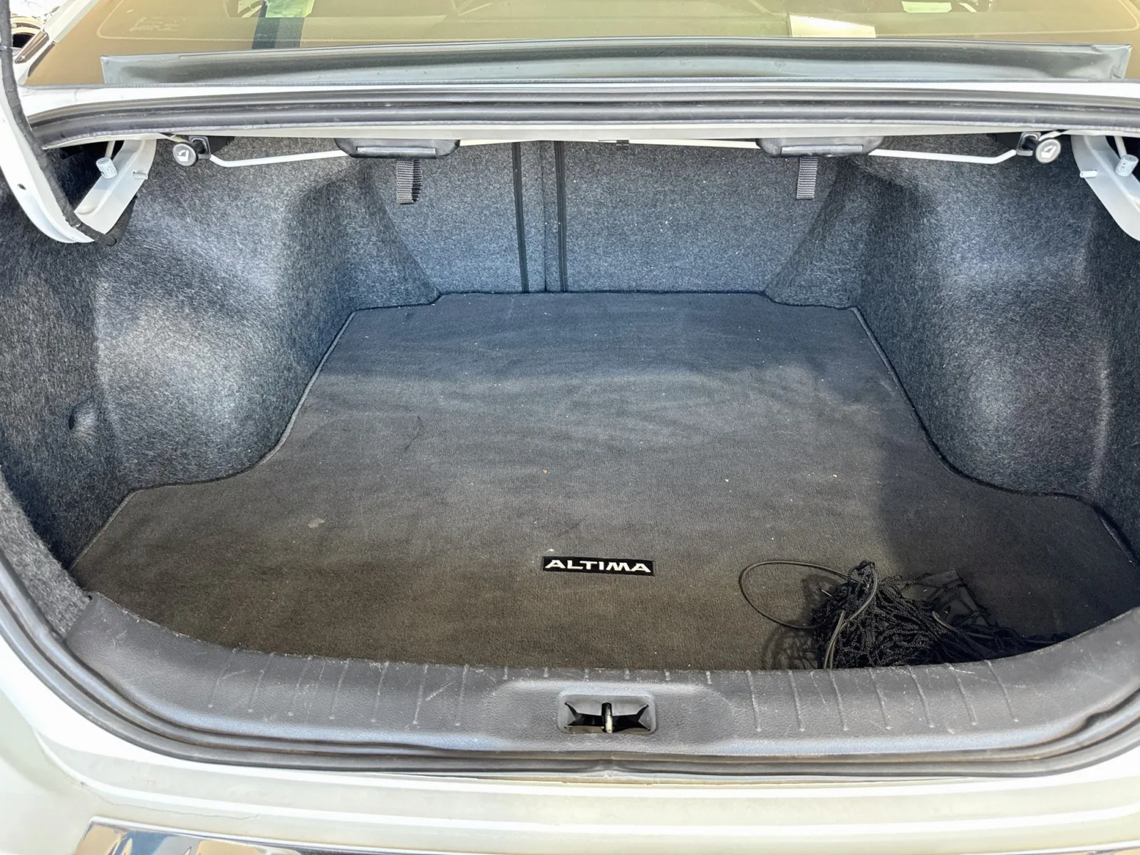 Nissan Altima photo 16