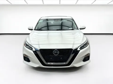 Photos of 2019 Nissan Altima 2.5 SV for sale in Fontana, CA at KarGenie