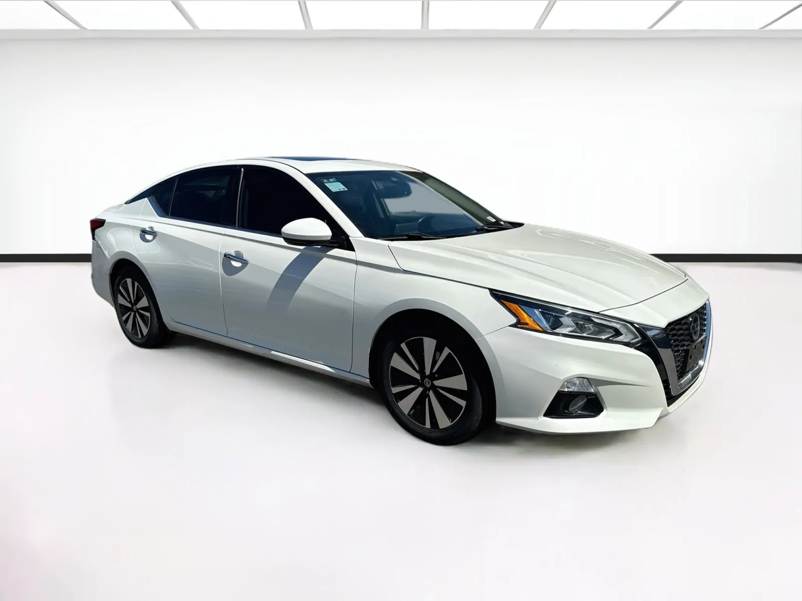 Nissan Altima photo 3