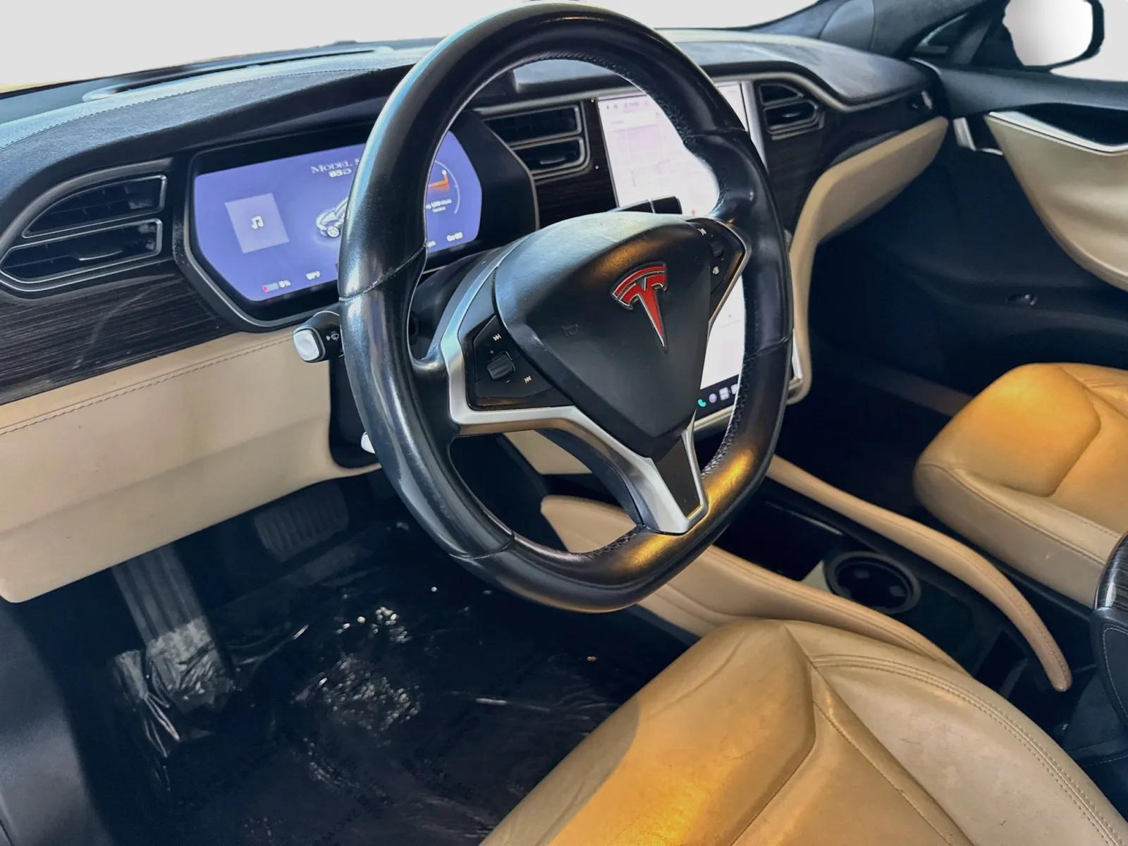 Tesla Model S photo 7
