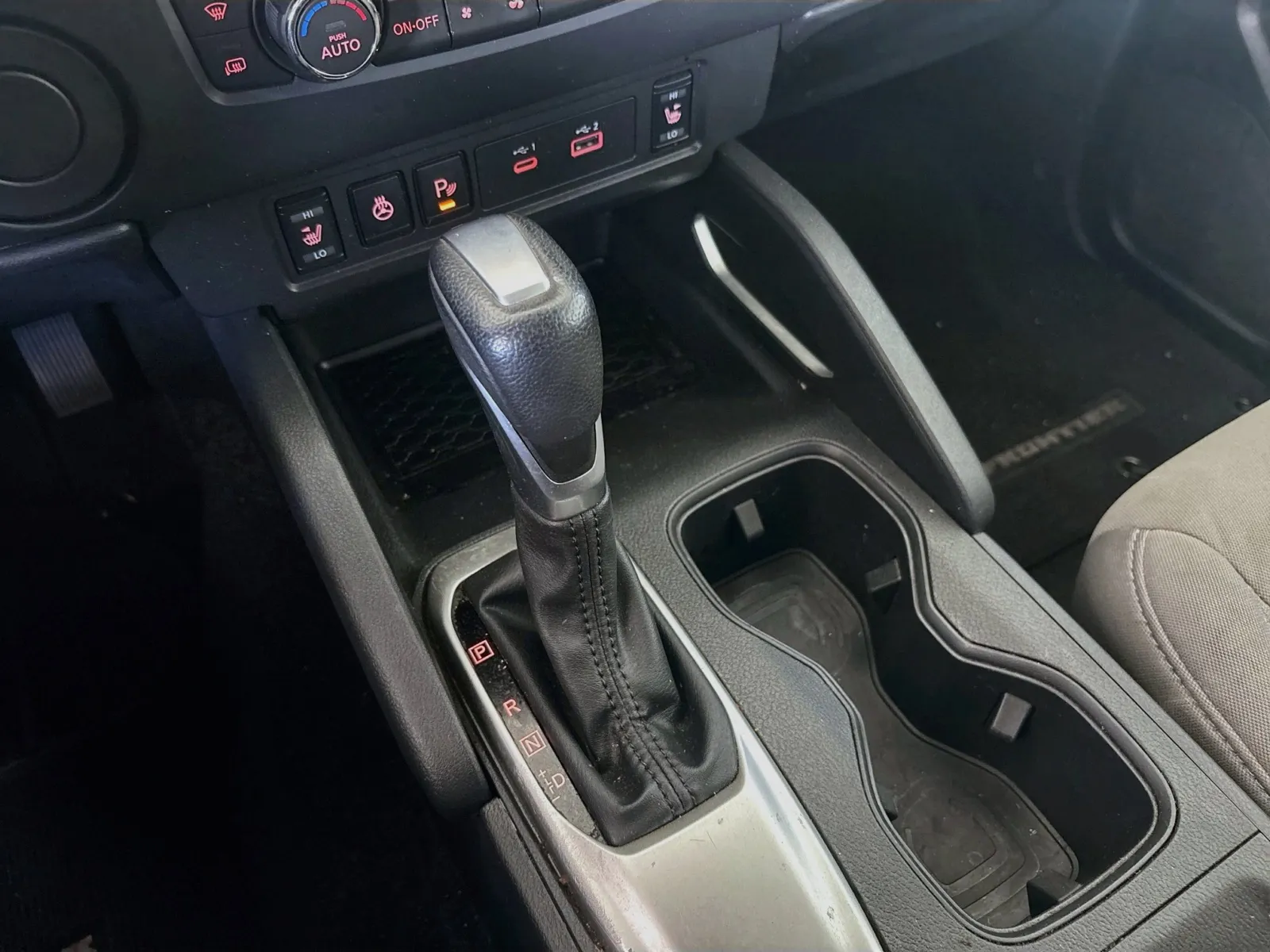 Nissan Frontier photo 12