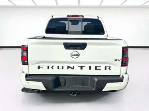 More photos of 2022 Nissan Frontier SV at KarGenie, CA