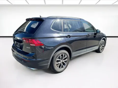More photos of 2019 Volkswagen Tiguan 2.0T SE 4Motion at KarGenie, CA