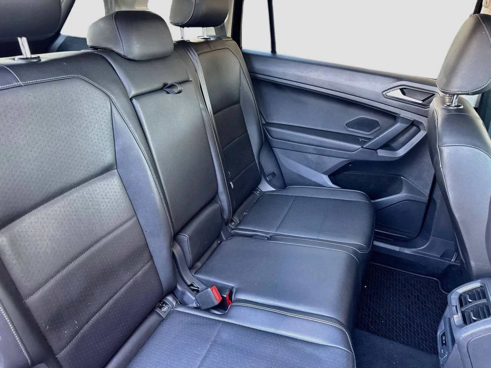 Volkswagen Tiguan photo 17