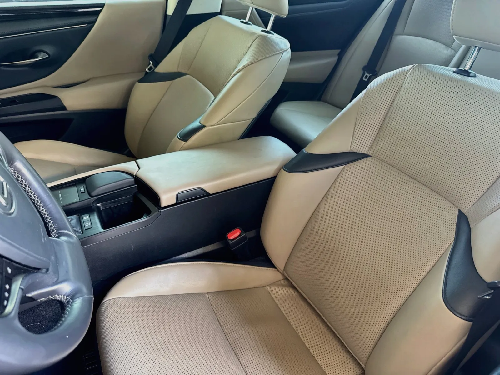 Lexus ES photo 13