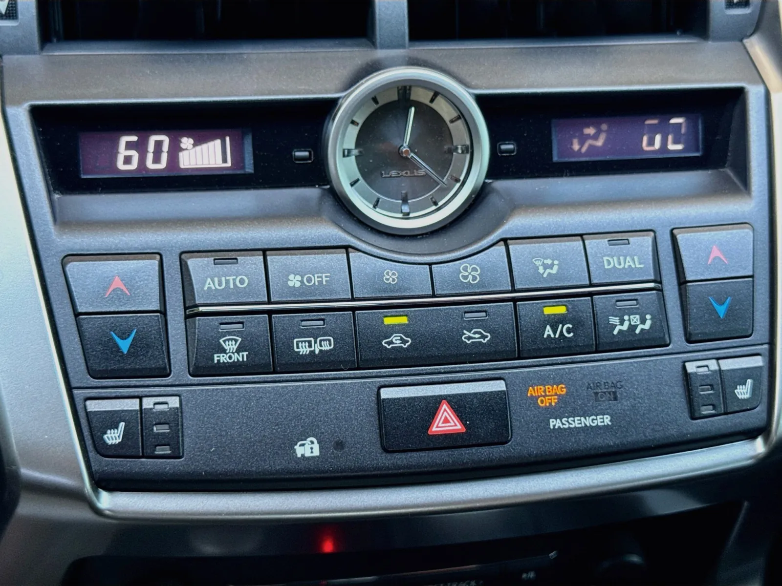Lexus NX photo 12