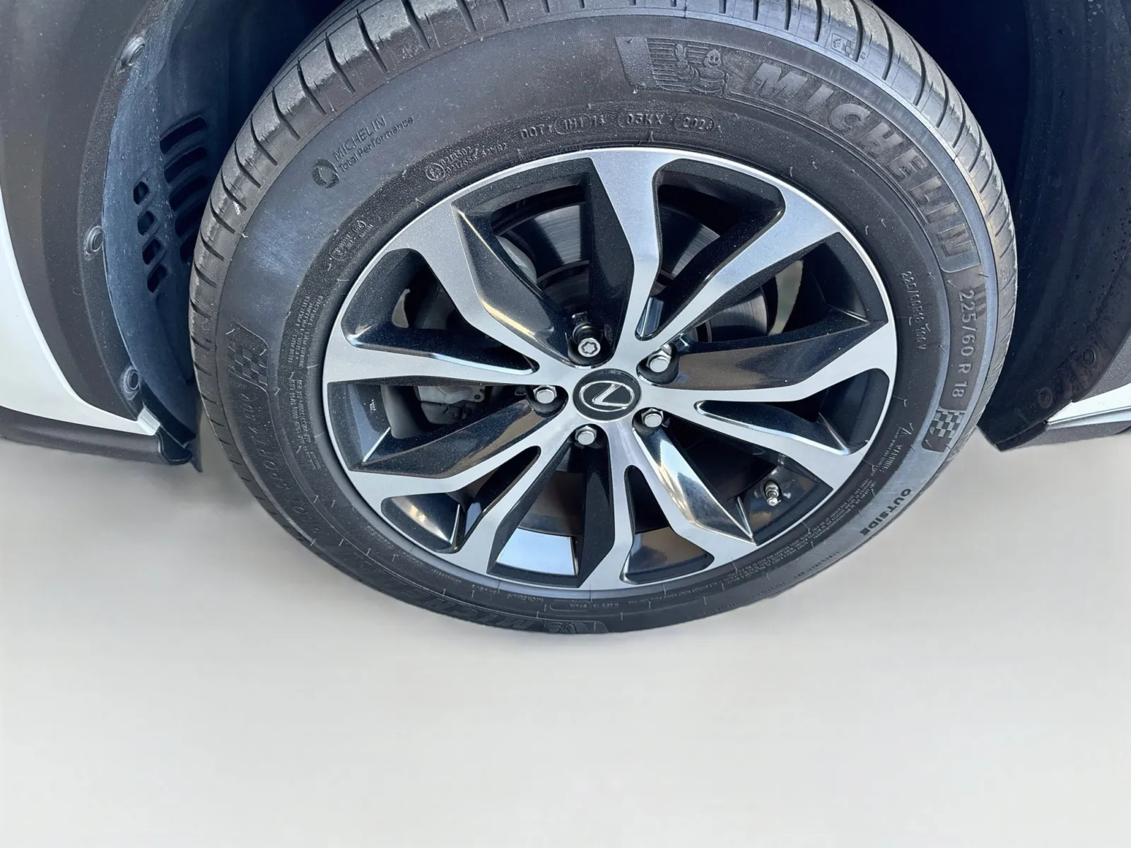 Lexus NX photo 20