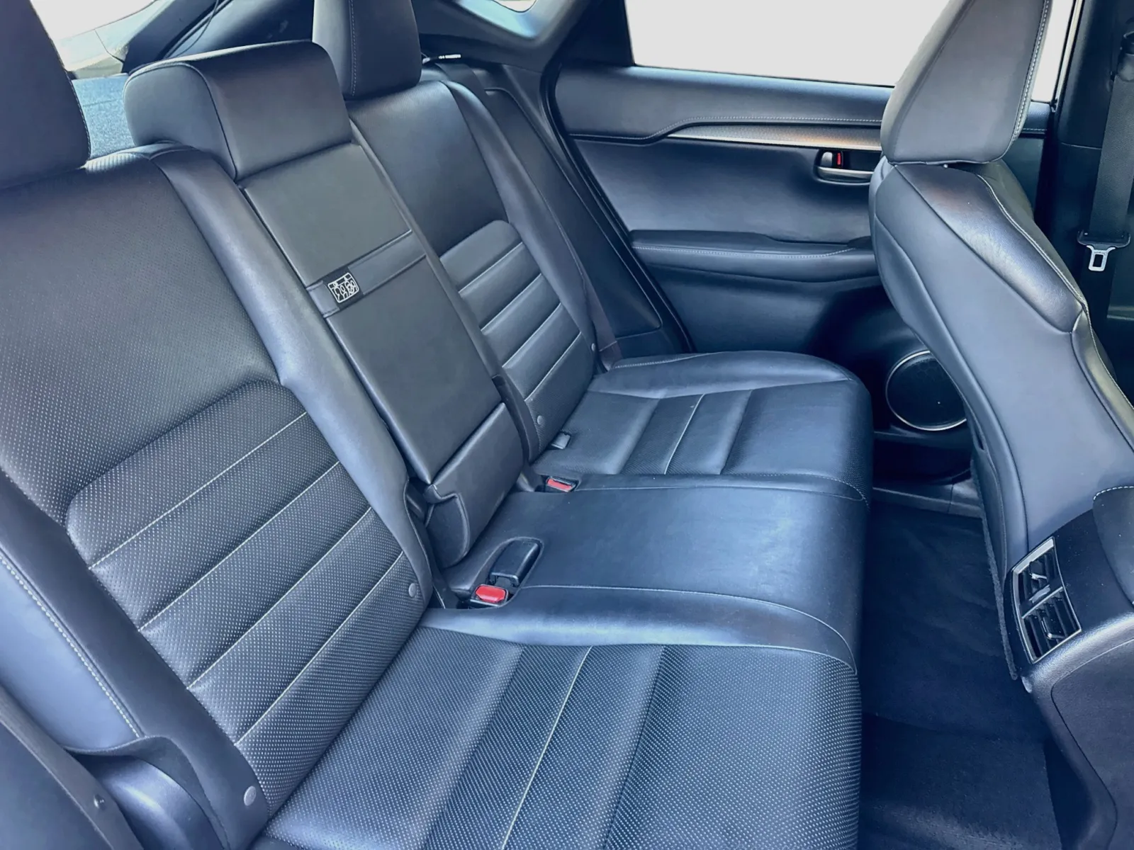Lexus NX photo 18