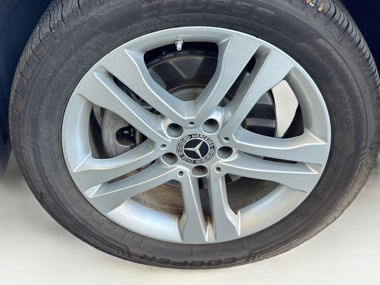 Mercedes-Benz GLA photo 18