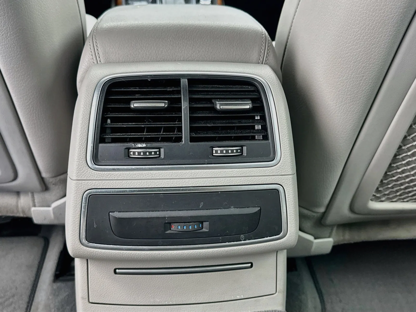 Audi A6 photo 16