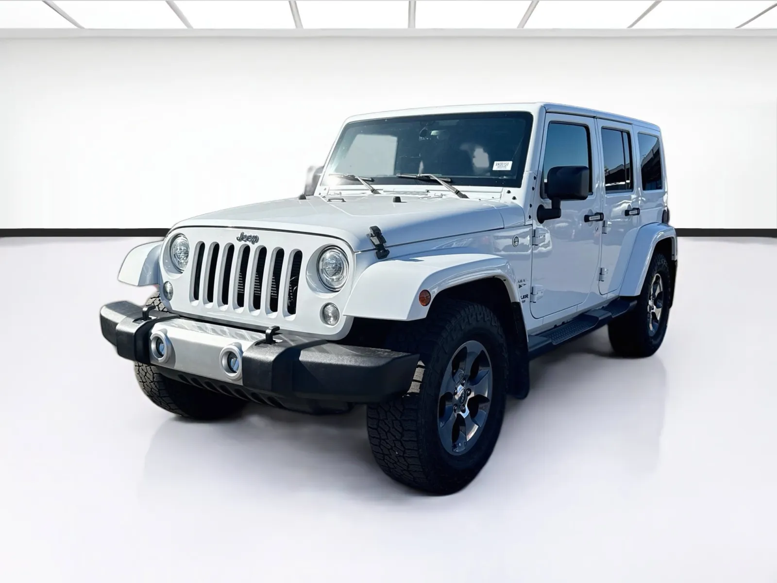 White 2017 Jeep Wrangler Unlimited Unlimited Sahara for sale in Fontana, CA