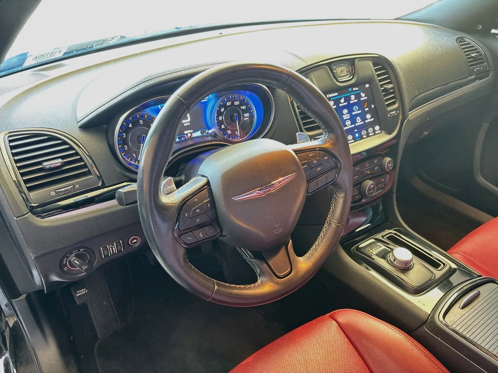 Chrysler 300 photo 7