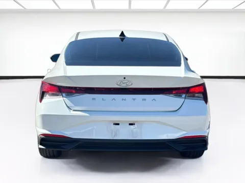 More photos of 2023 Hyundai Elantra SEL at KarGenie, CA
