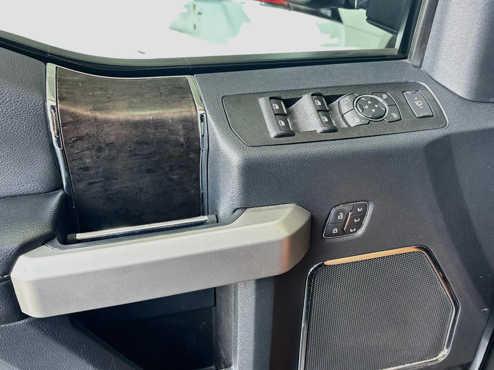 Ford F-250 photo 13