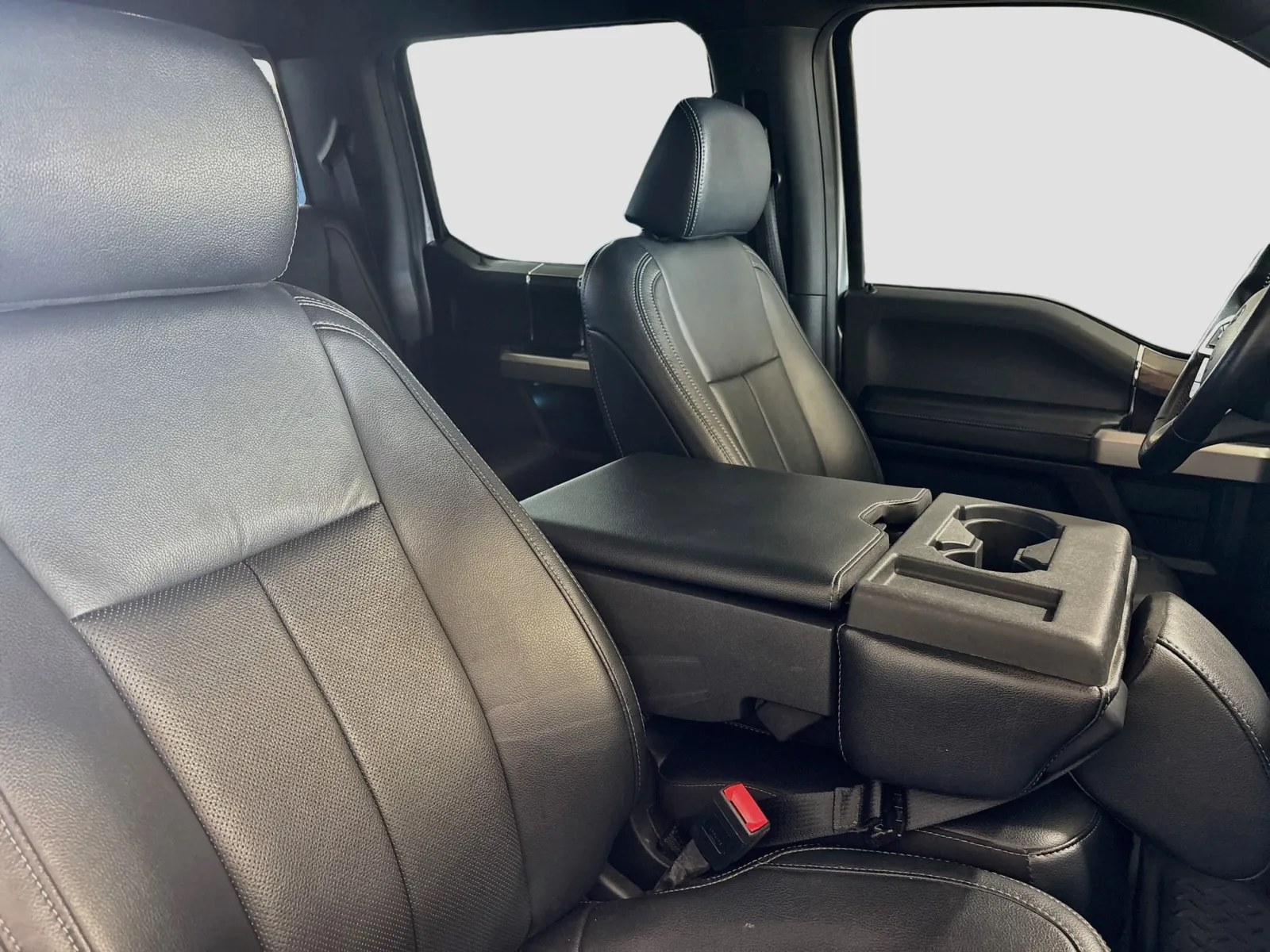 Ford F-250 photo 18