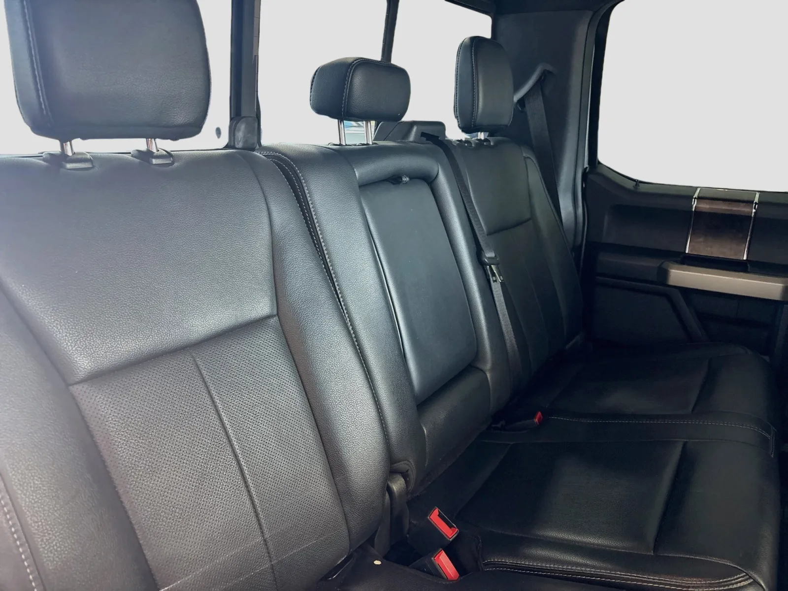 Ford F-250 photo 17