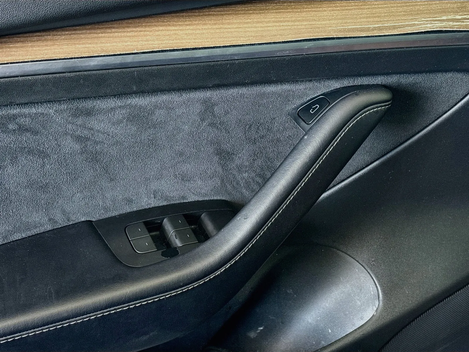 Tesla Model 3 photo 13