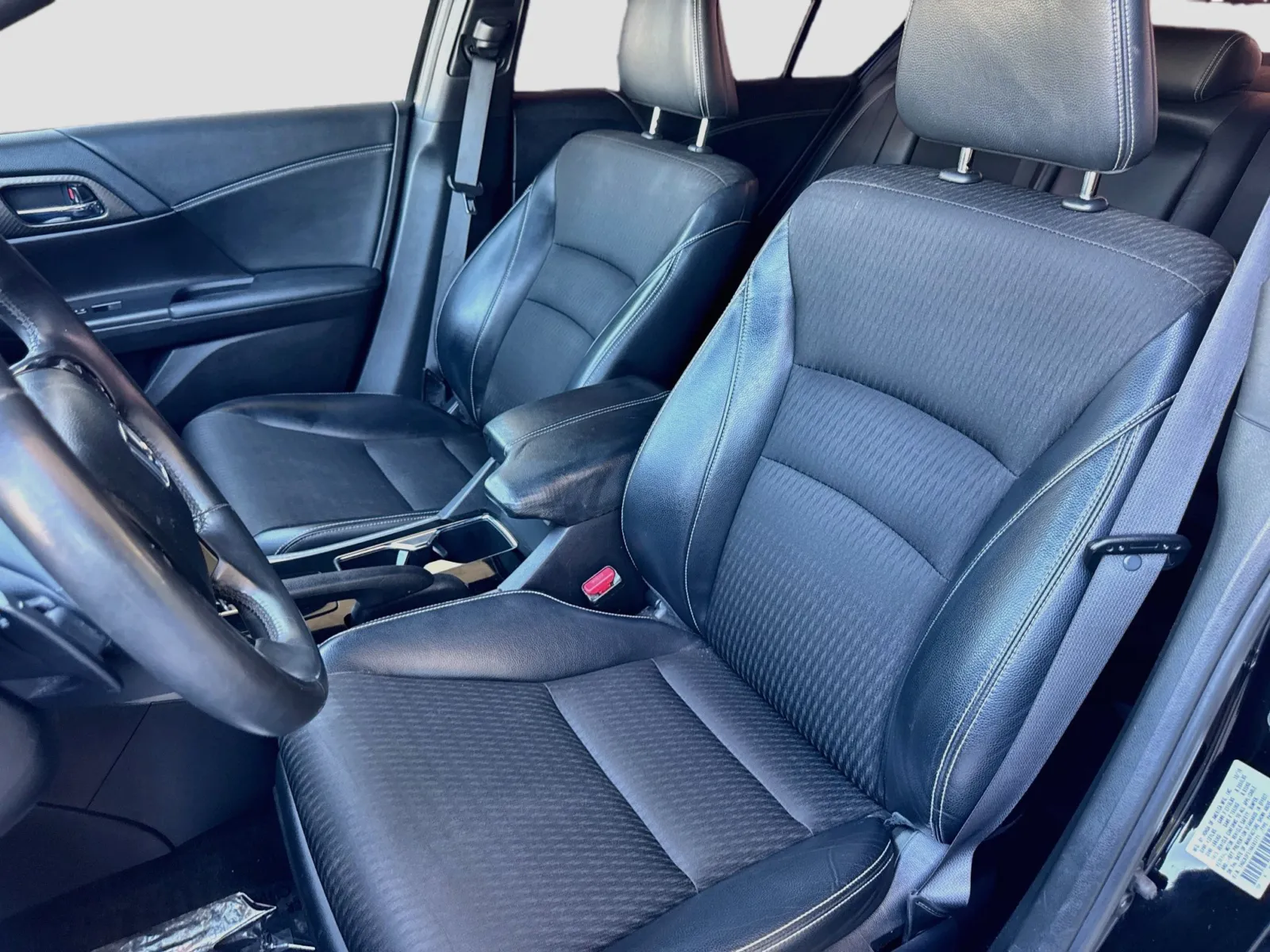 Honda Accord photo 12