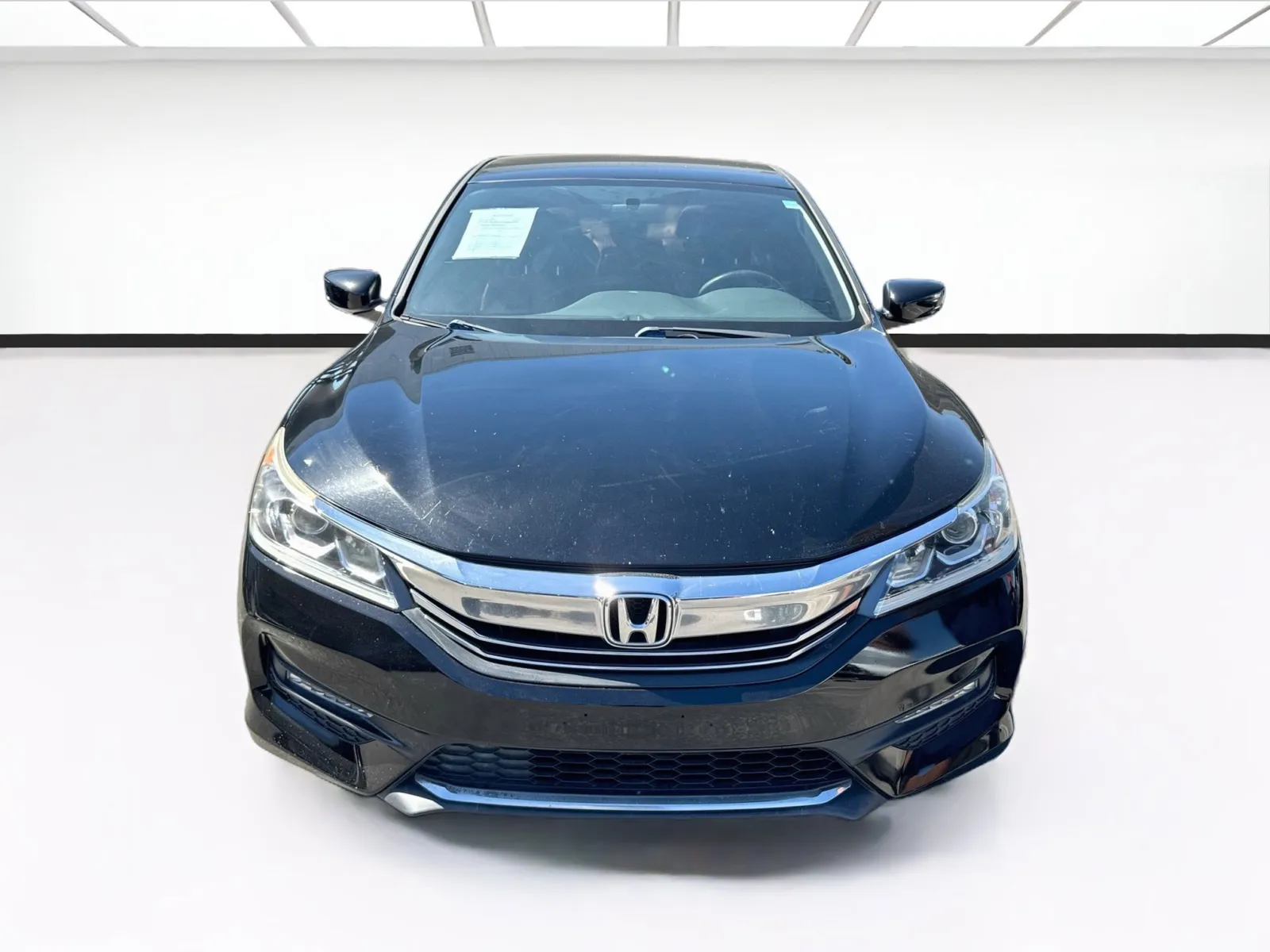 Honda Accord photo 2