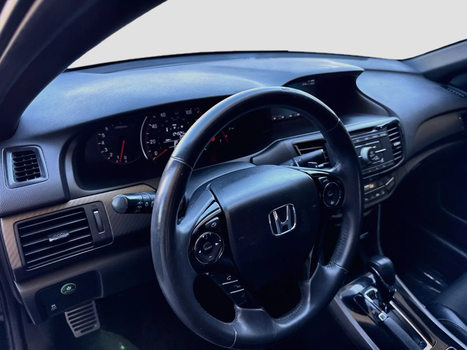 Honda Accord photo 7