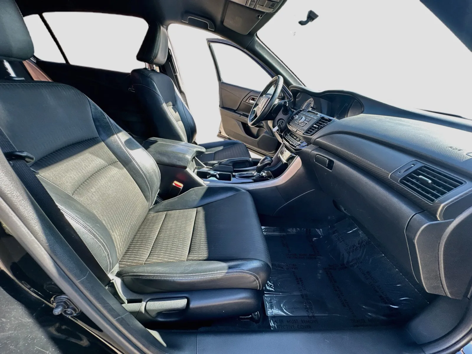 Honda Accord photo 20