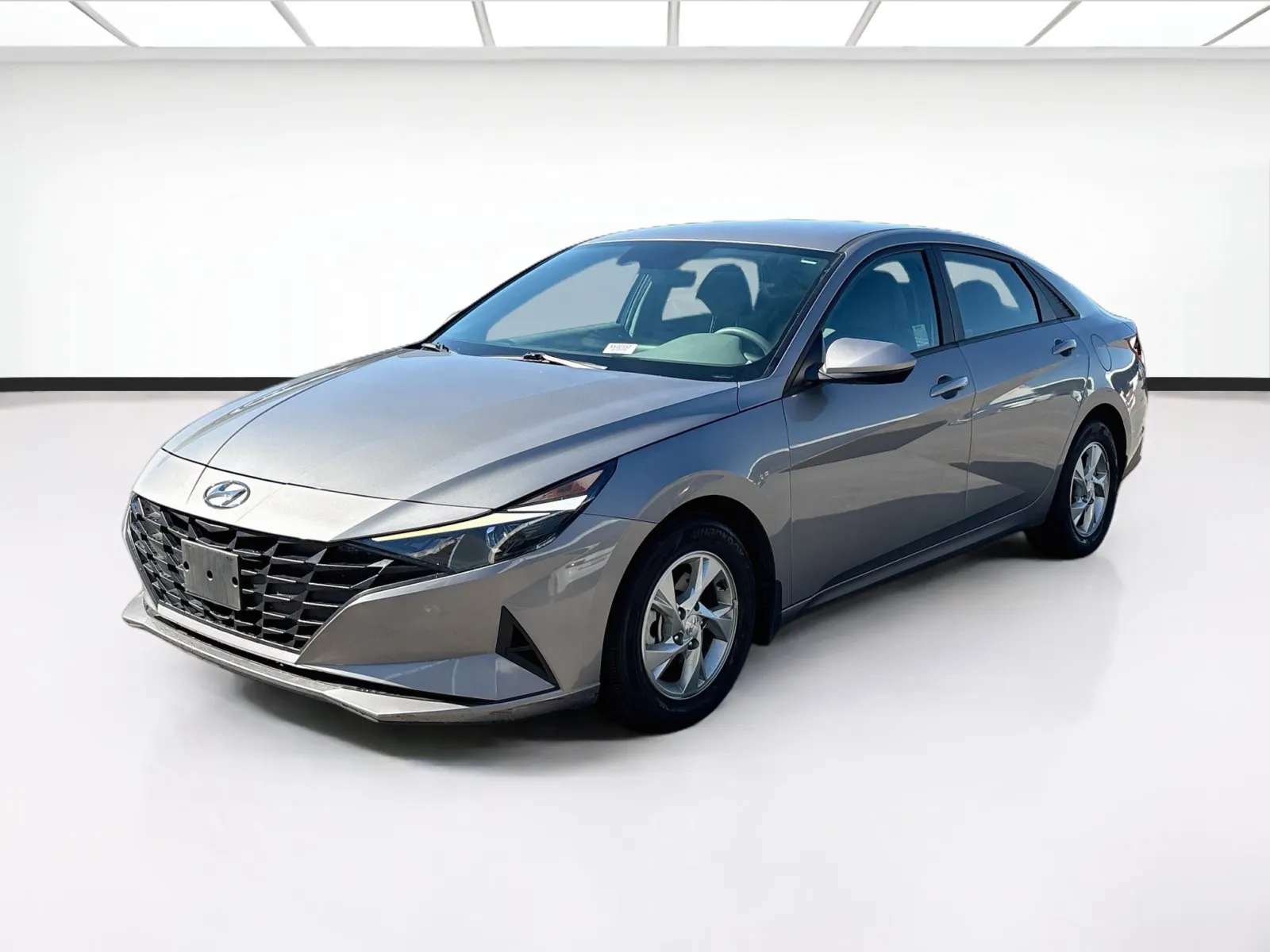Silver 2023 Hyundai Elantra SE for sale in Fontana, CA