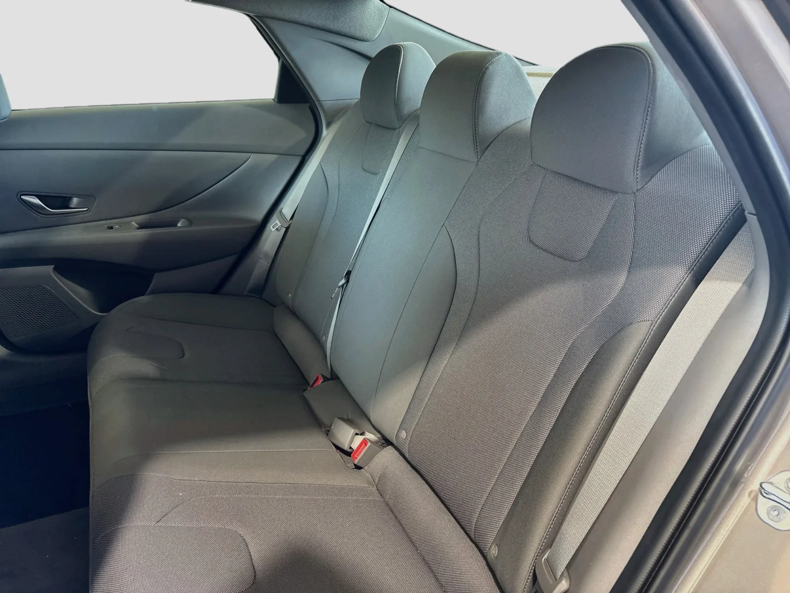 Hyundai Elantra photo 16