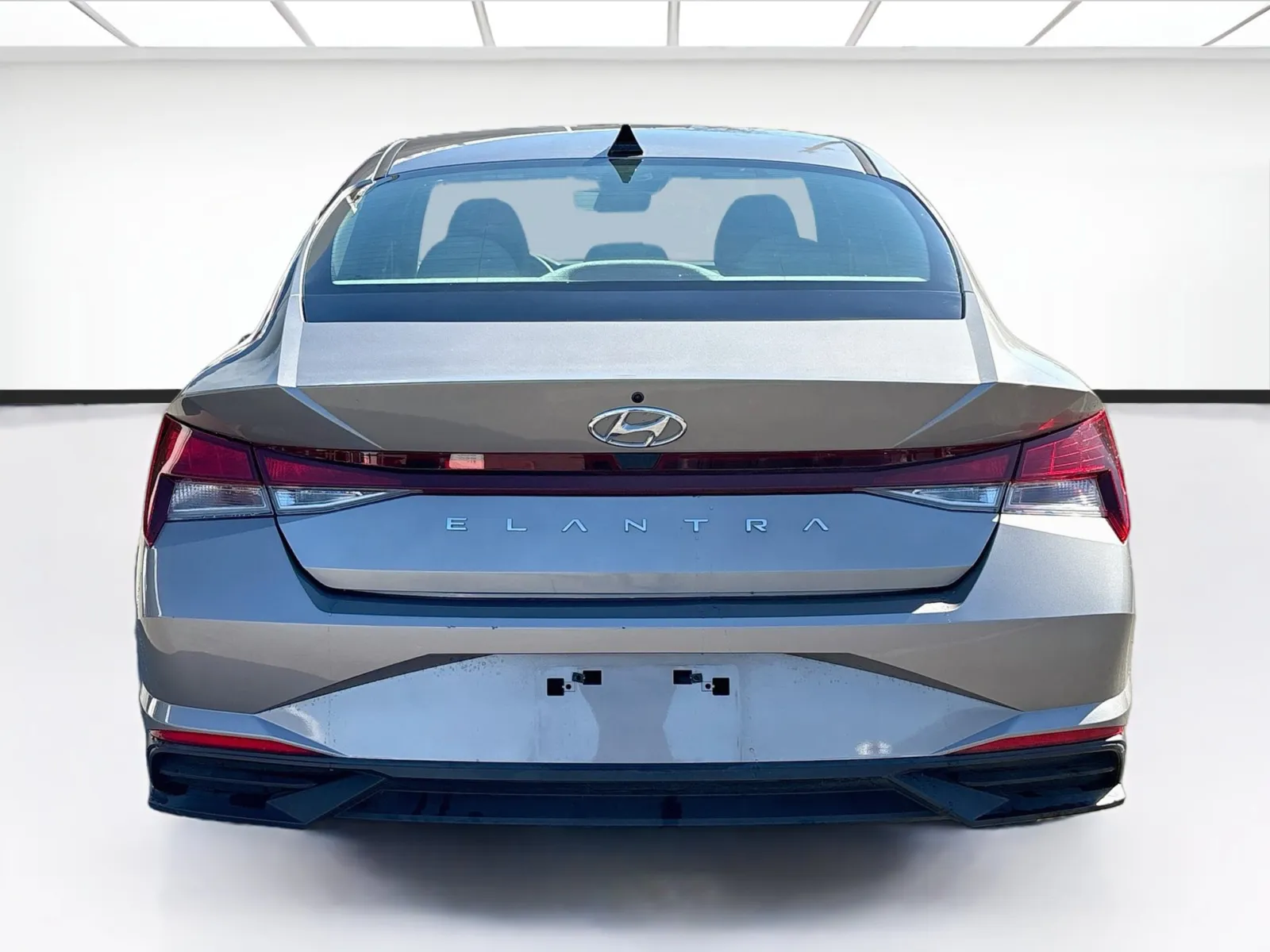 Hyundai Elantra photo 5