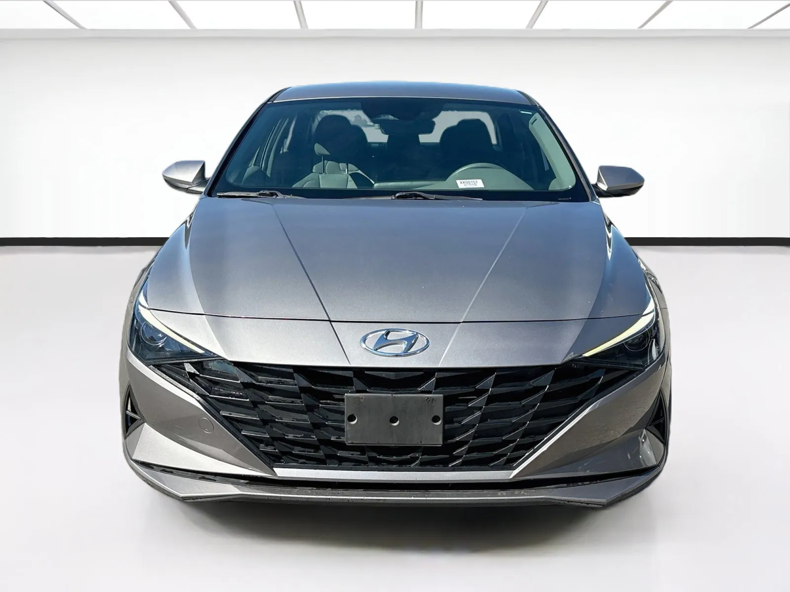 Hyundai Elantra photo 2