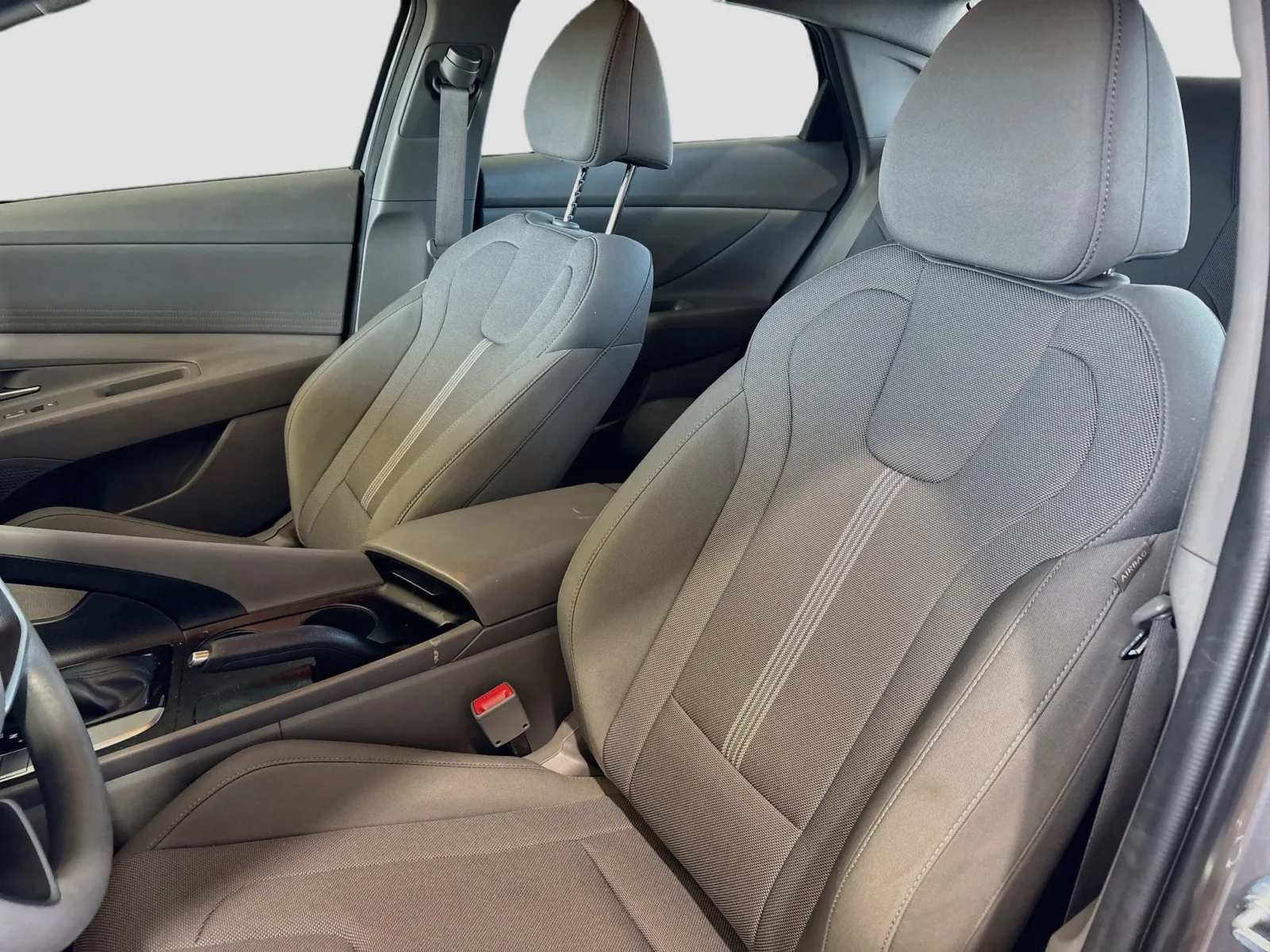Hyundai Elantra photo 14