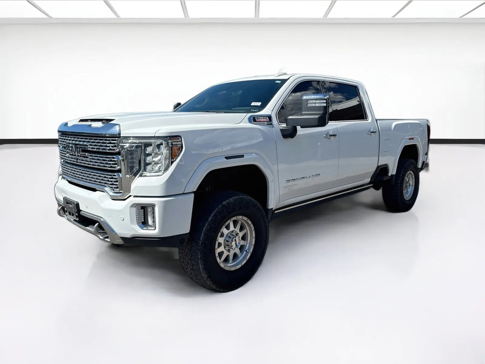 White 2022 GMC Sierra 2500 HD Denali for sale in Fontana, CA