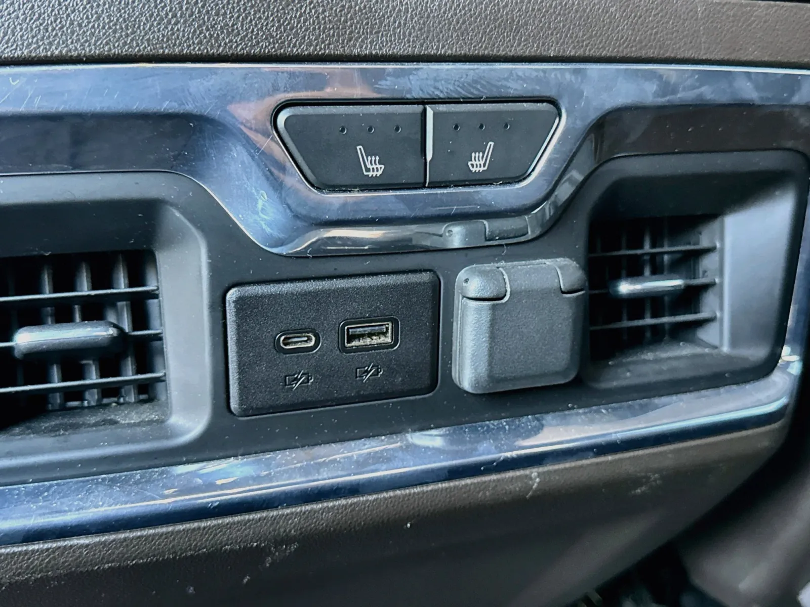 GMC Sierra photo 18