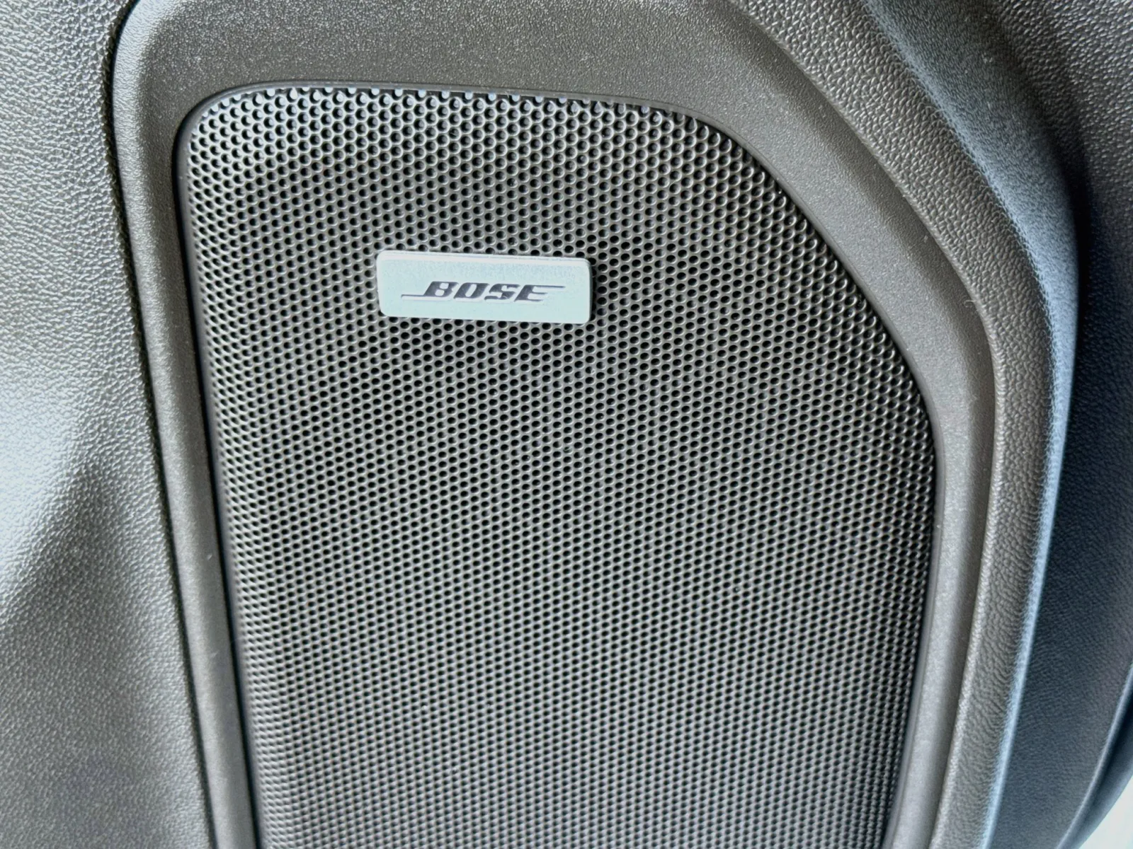 GMC Sierra photo 13