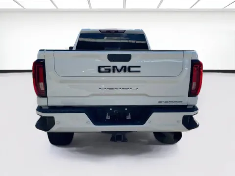 More photos of 2022 GMC Sierra 2500 HD Denali at KarGenie, CA