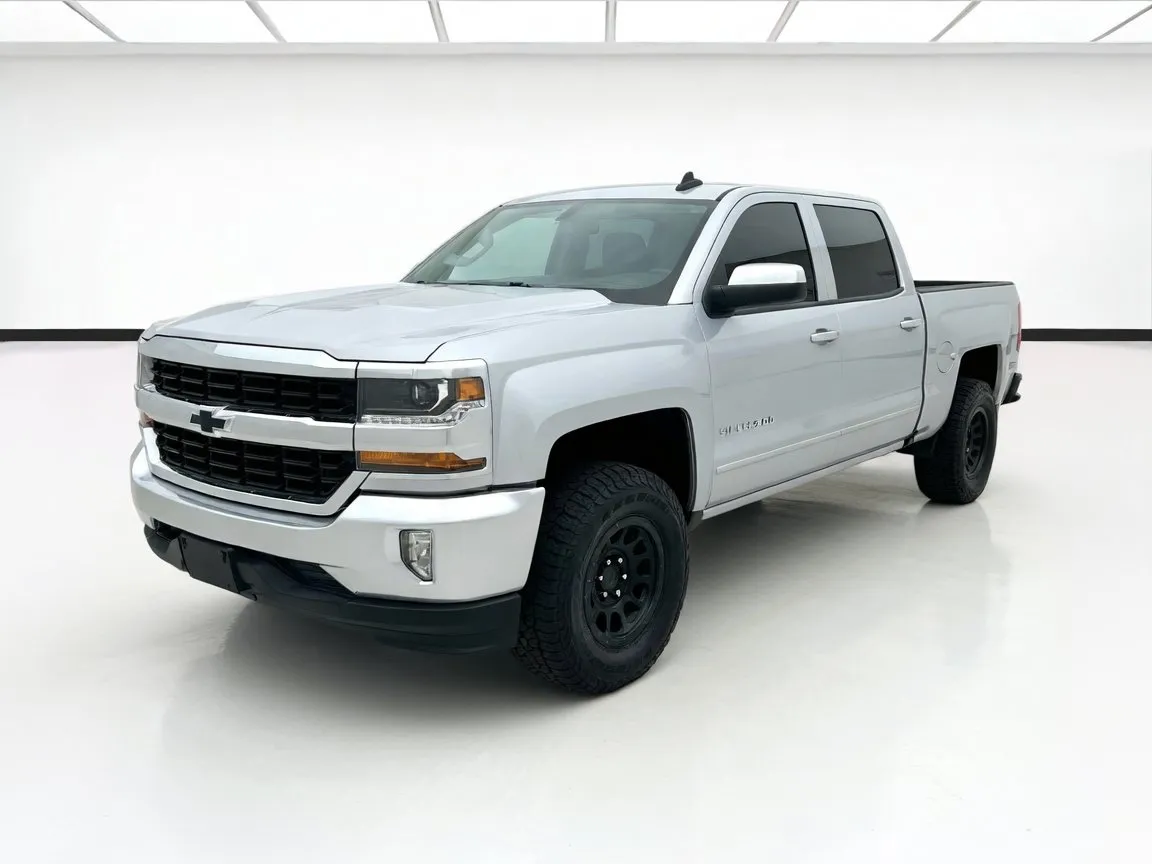 Silver 2018 Chevrolet Silverado 1500 LT for sale in Fontana, CA