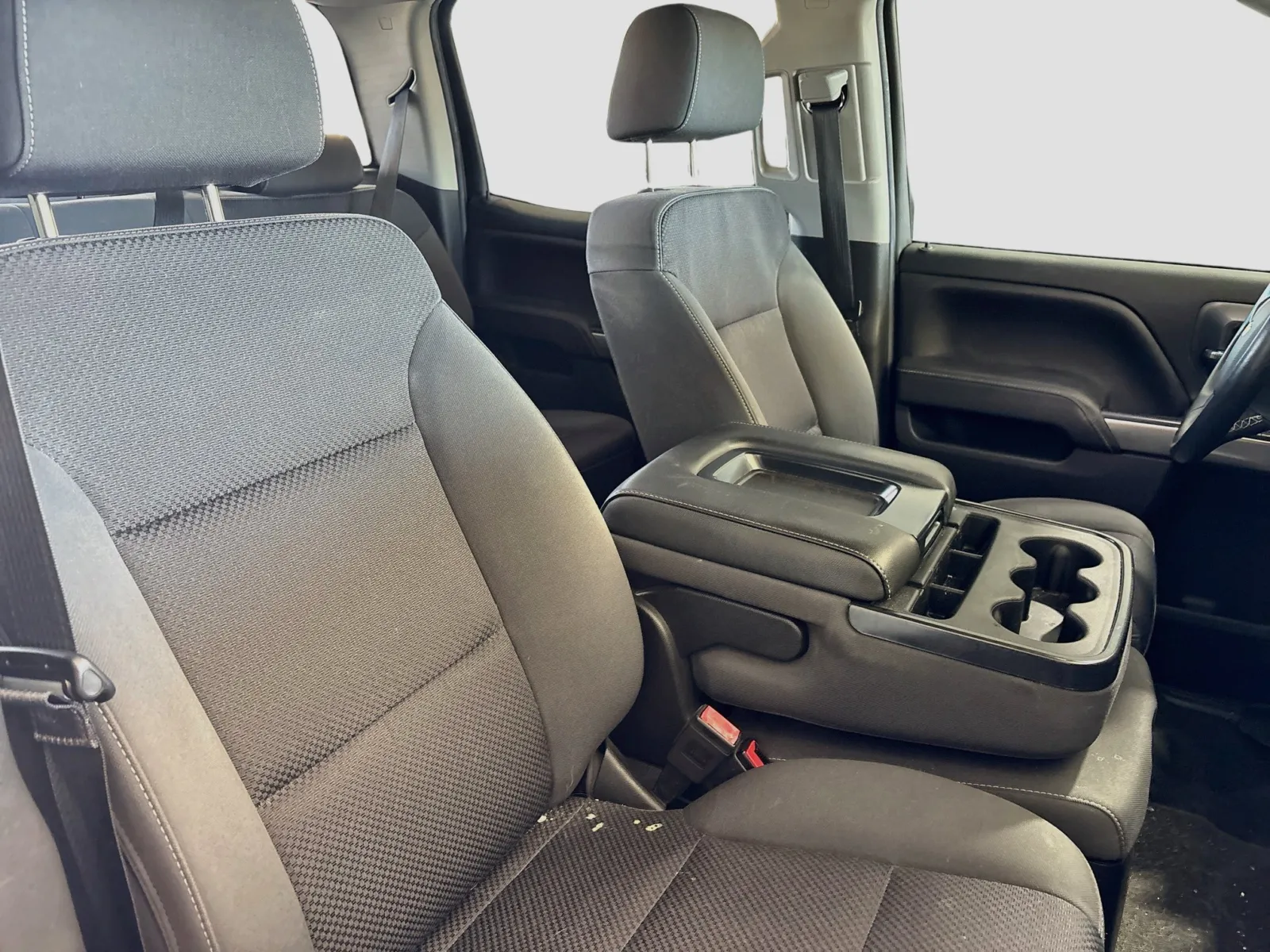 Chevrolet Silverado photo 17