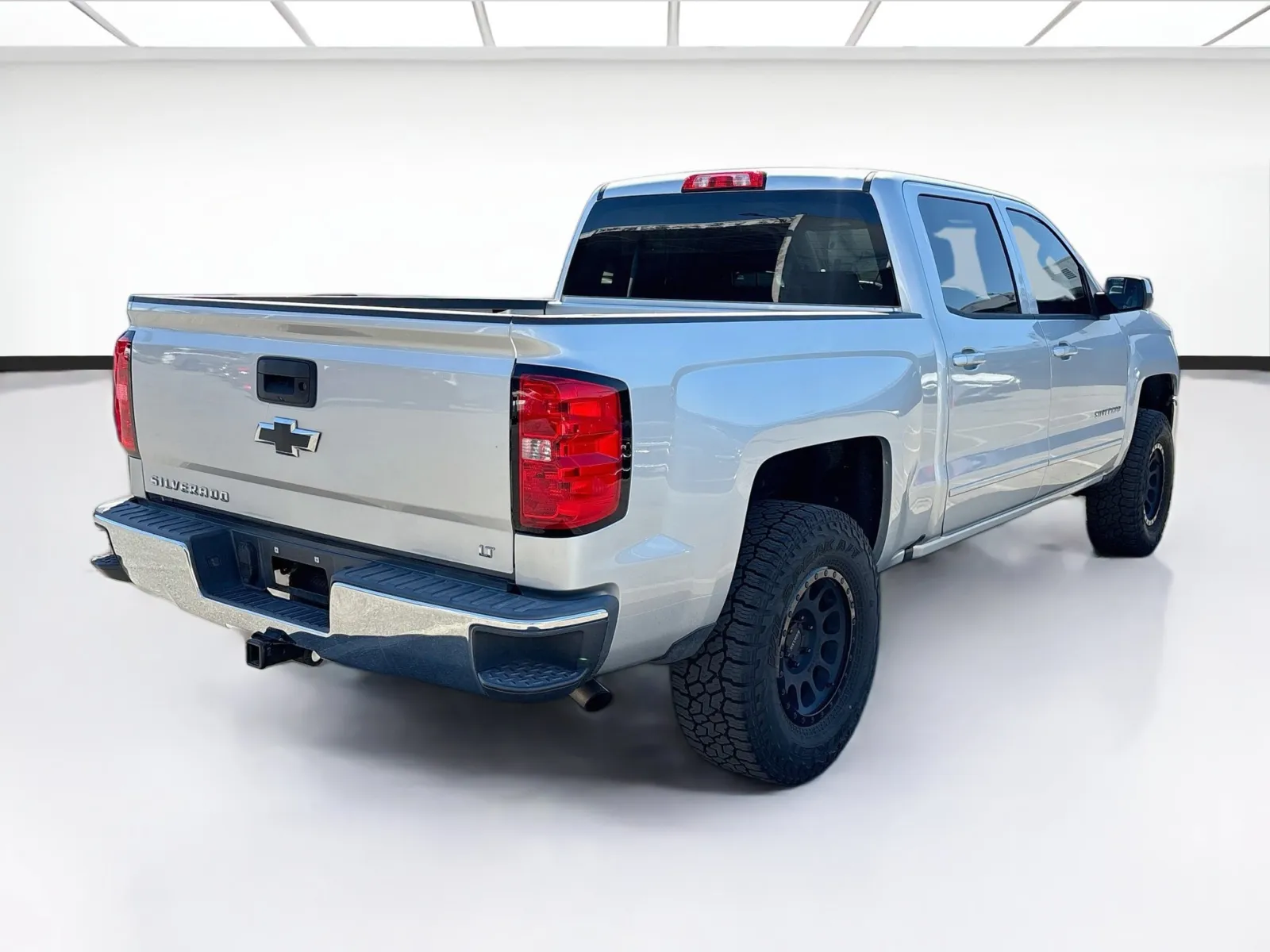 Chevrolet Silverado photo 4