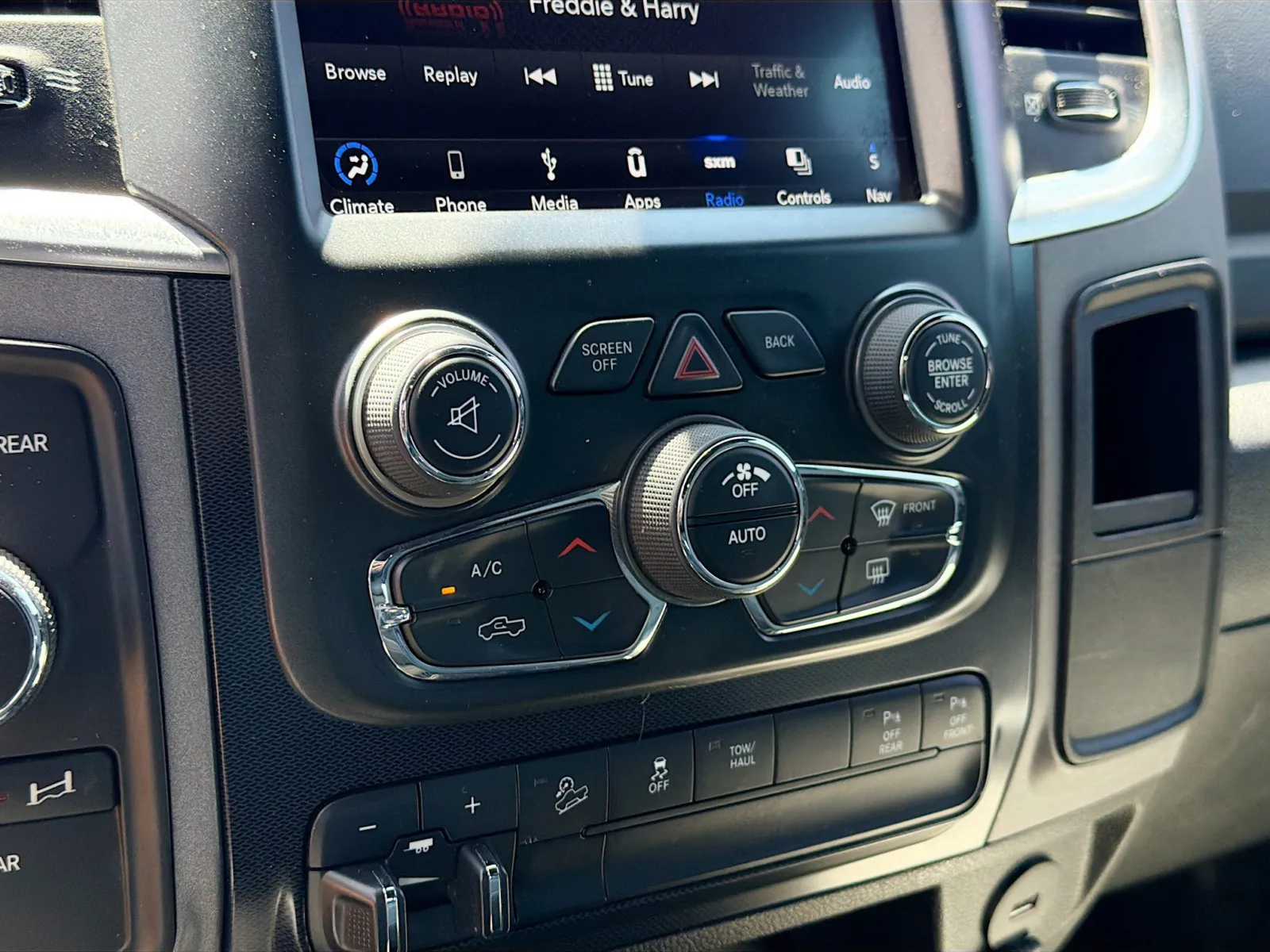 Ram 2500 photo 11