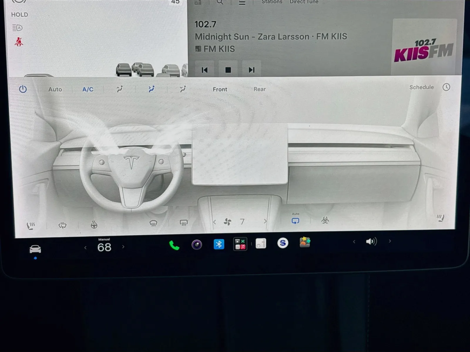 Tesla Model Y photo 12