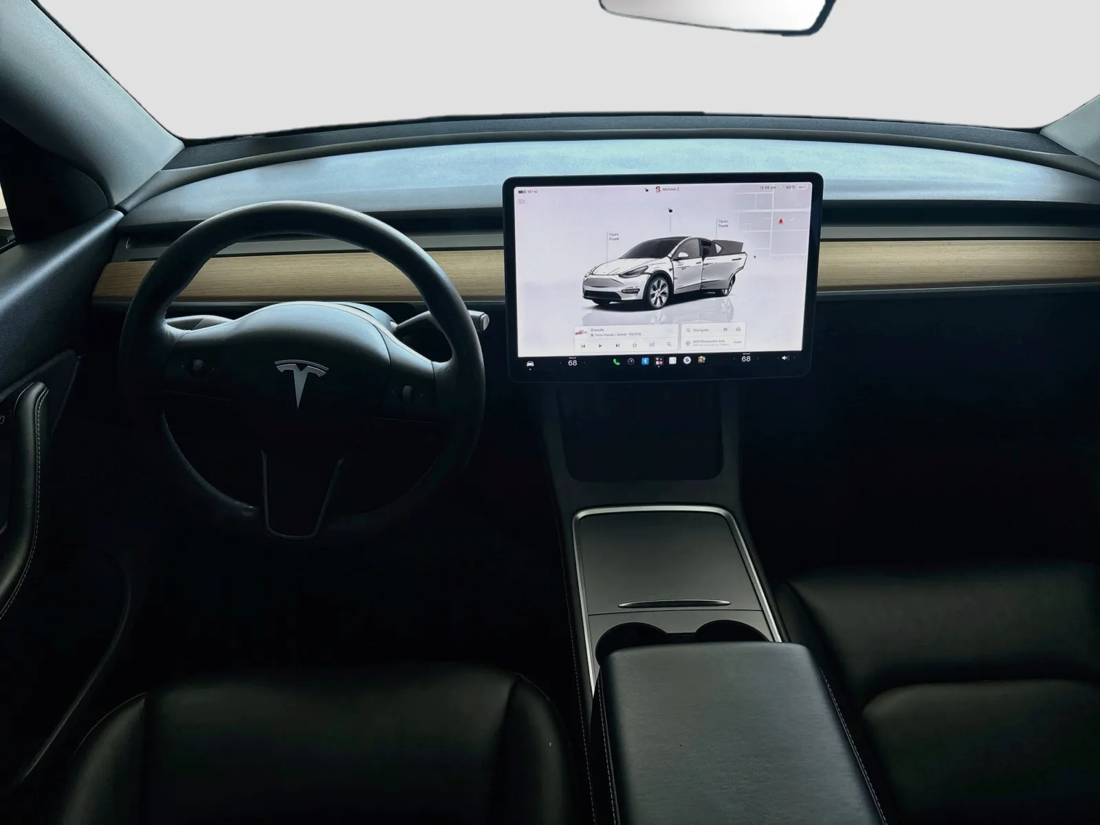 Tesla Model Y photo 14