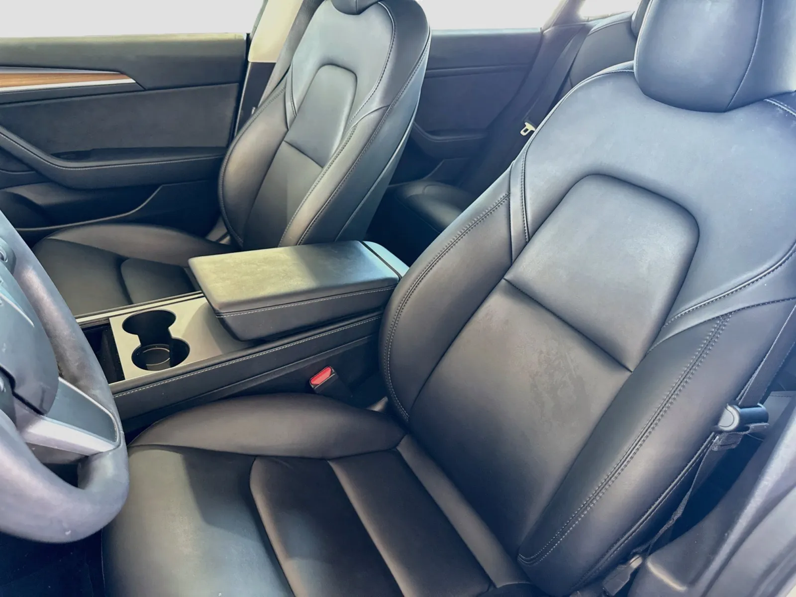 Tesla Model 3 photo 13