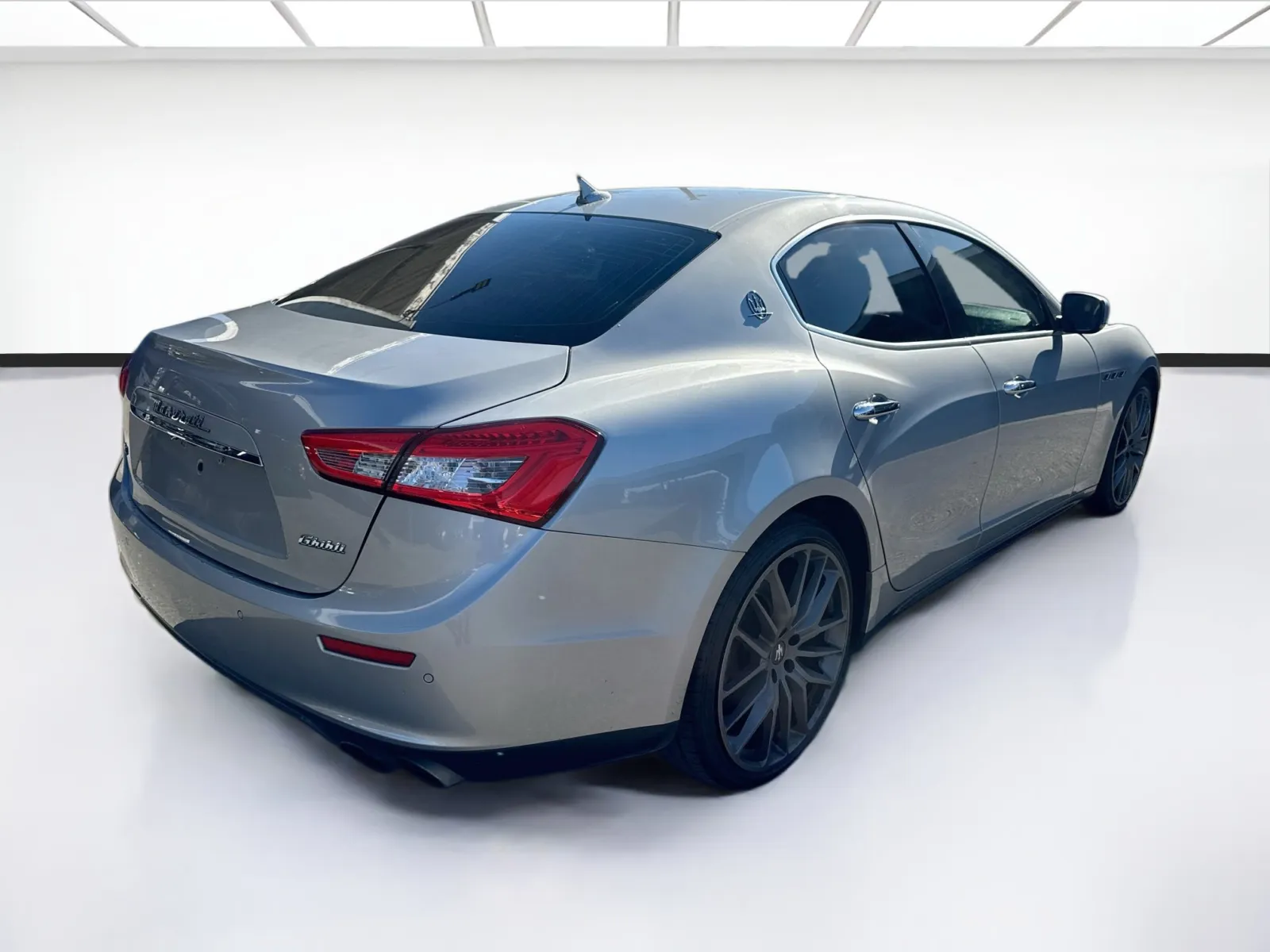 Maserati Ghibli photo 4
