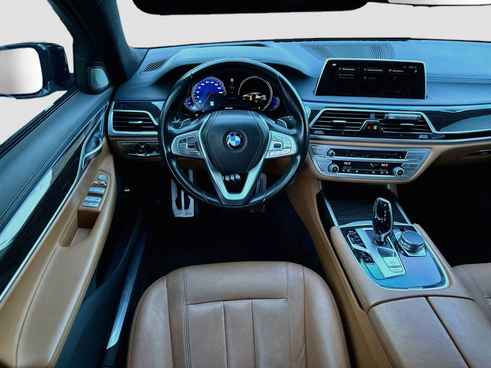 BMW 7 Series photo 16