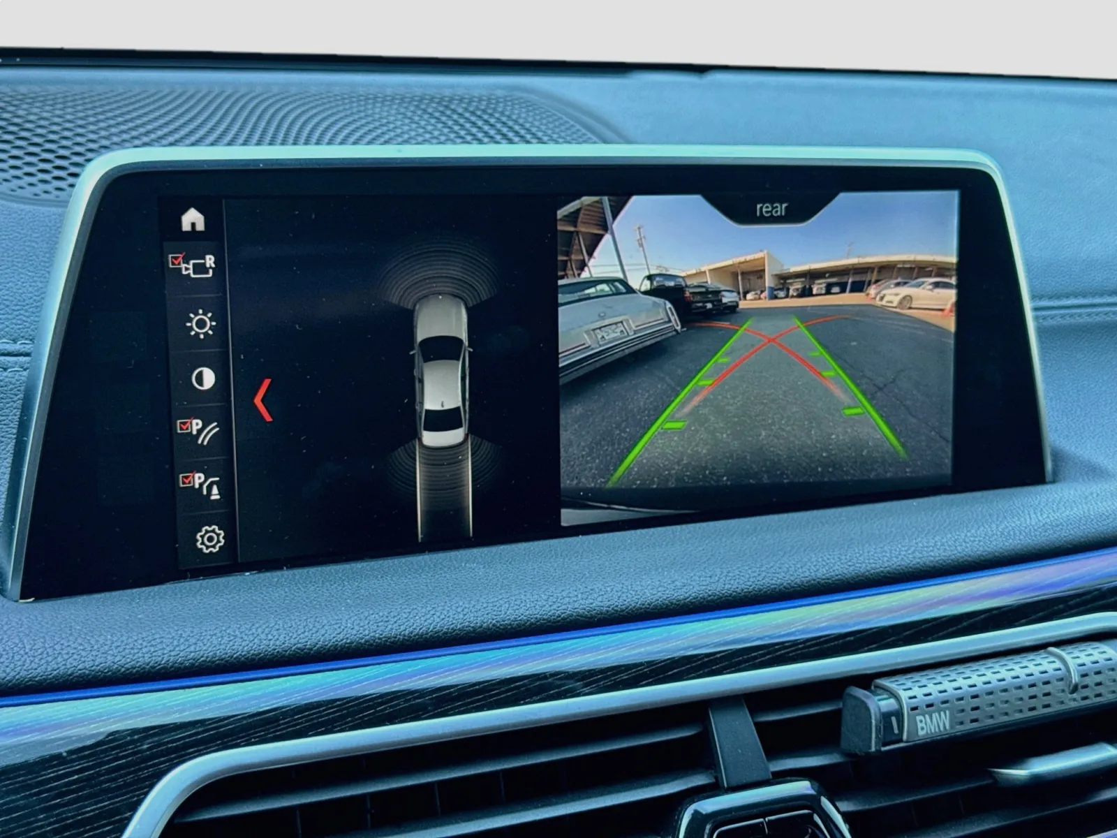 BMW 7 Series photo 10