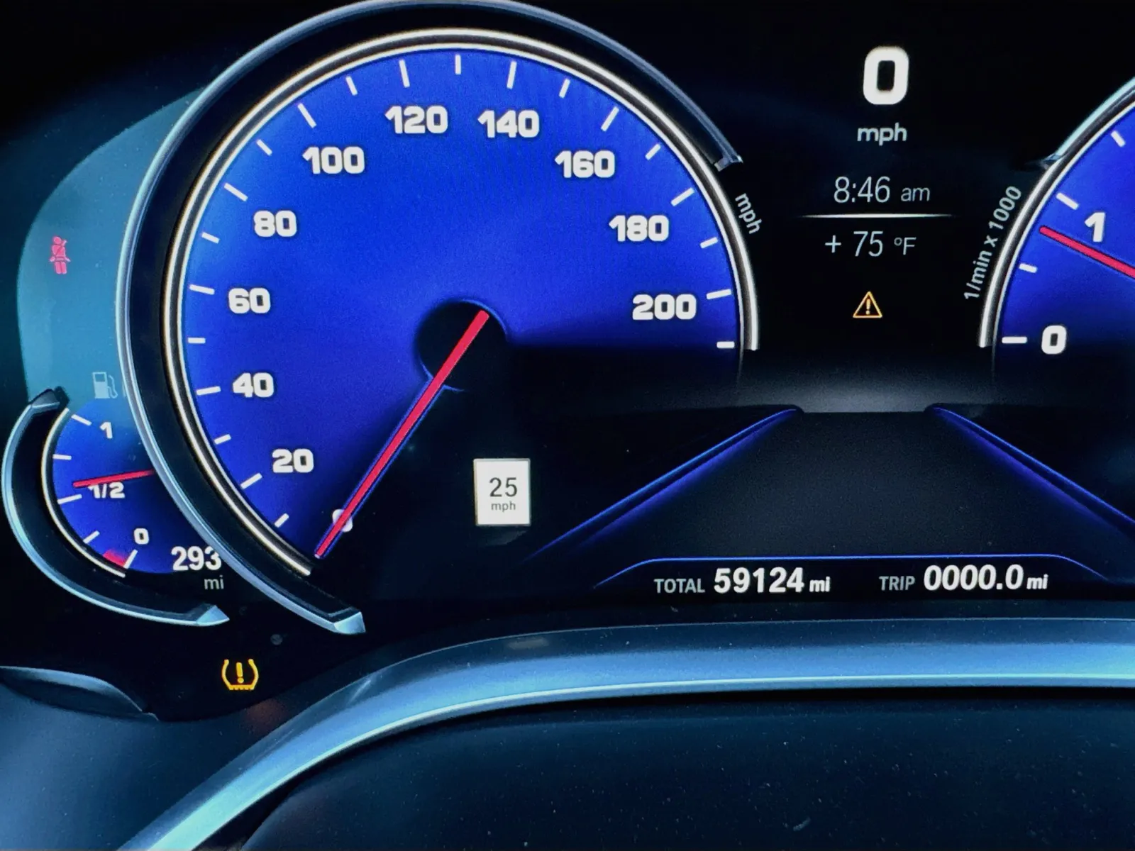 BMW 7 Series photo 8