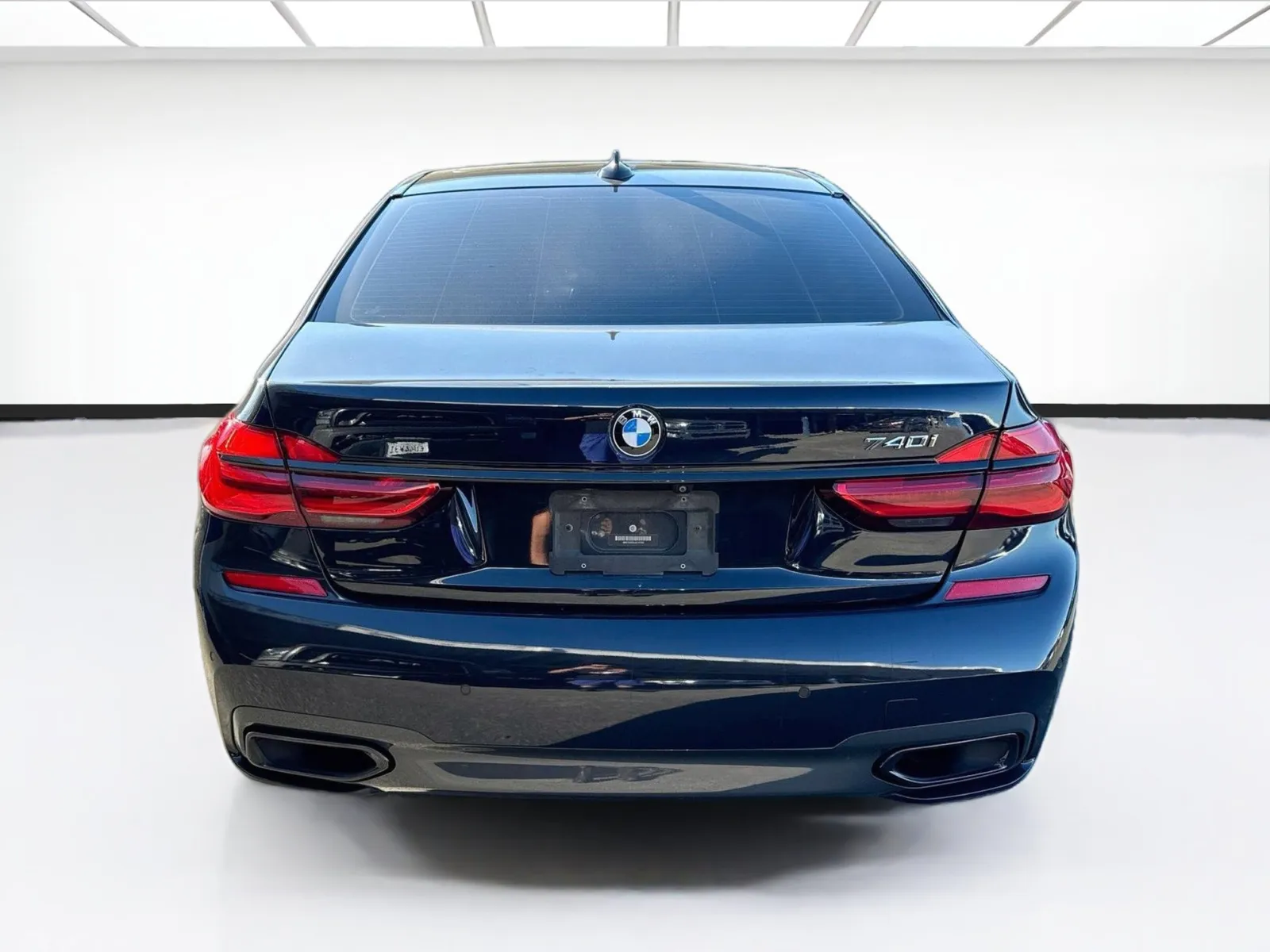 BMW 7 Series photo 5