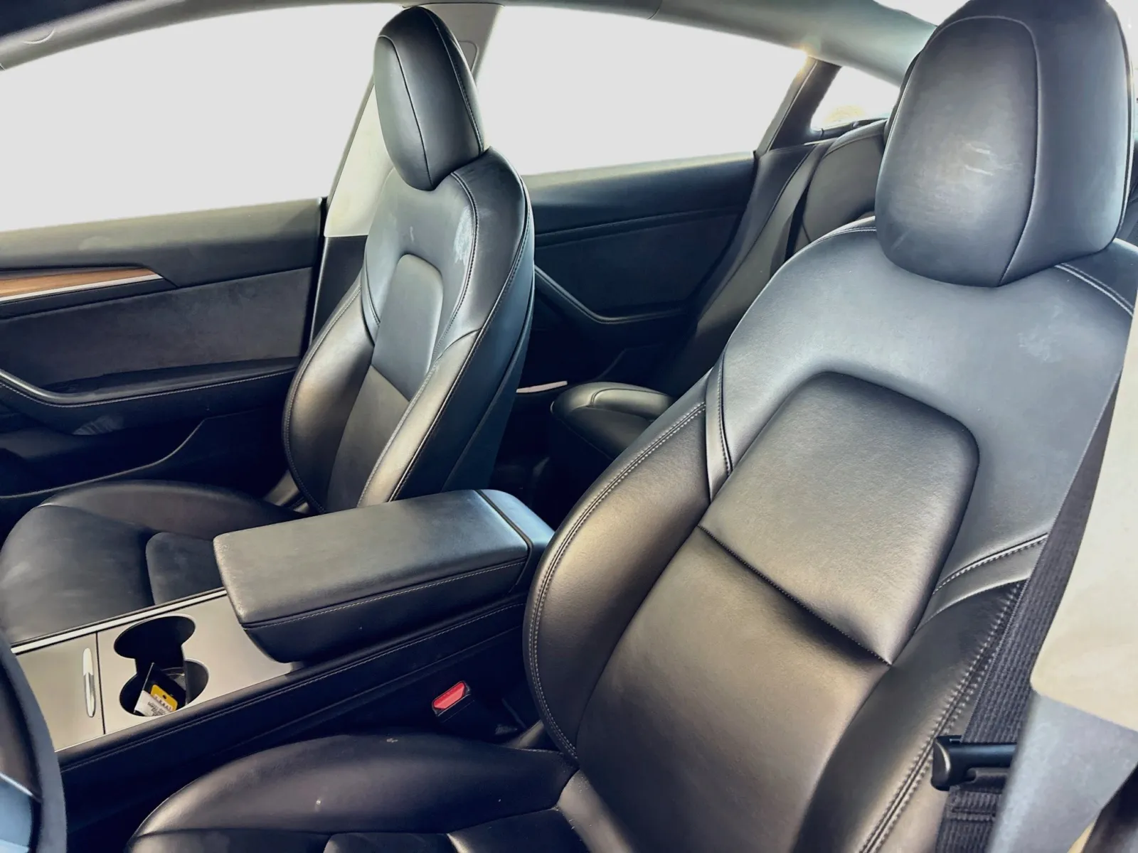 Tesla Model 3 photo 14