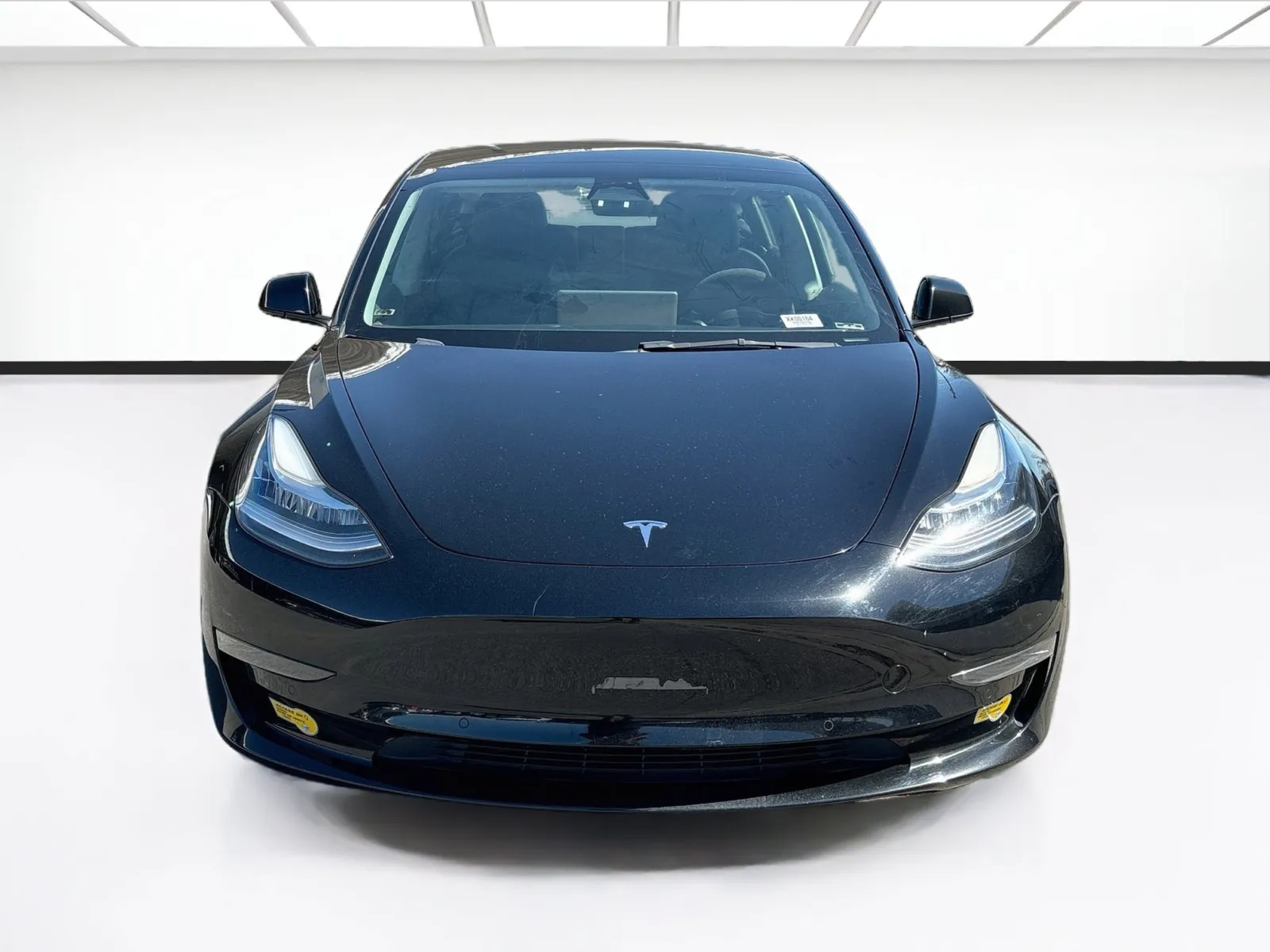 Tesla Model 3 photo 2